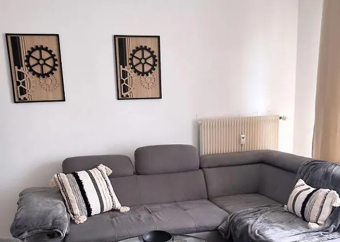 A Deux Pas Du Musee De L Automobile דירה *